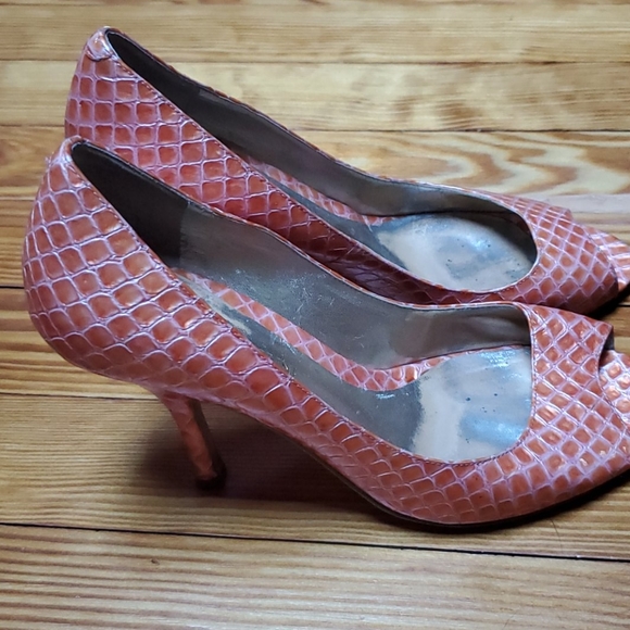 Heels - Picture 4 of 11